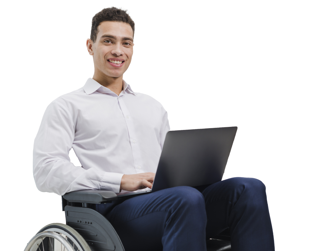 Hombre en silla de ruedas con un equipo portatil en sus piernas